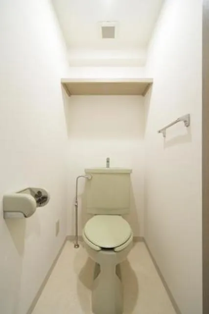 Core City Nakanosakaue - Interior - ["Wall", "Toilet seat", "Plumbing fixture"]