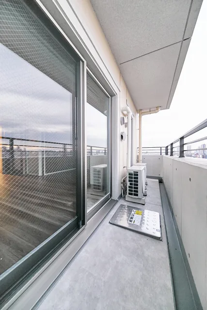 Belfirth Kinshicho South - Interior - ["Window", "Building", "Interior design"]