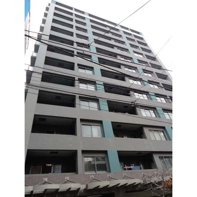 Crescent Azabu View Tower - Exterior - ["Building", "Window", "Sky"]