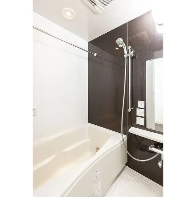 Comforia Shinkawa - Interior - ["Plumbing fixture", "Bathtub", "Shower head"]