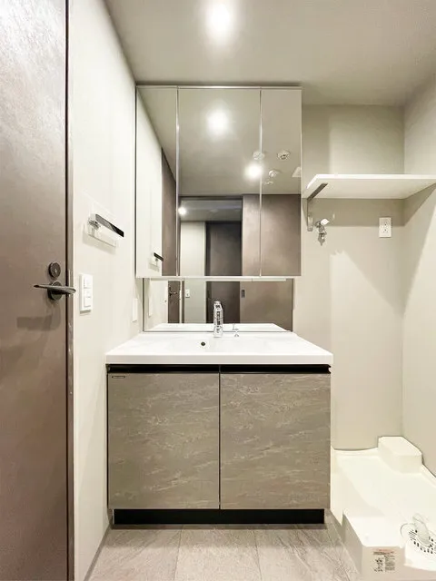 Duo Flatz Ikejiri Ohashi - Interior - ["Flooring", "Floor", "Plumbing fixture"]
