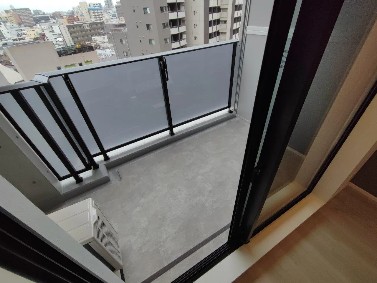 Cross Residence Takadanobaba - Interior - ["Building", "Window", "Interior design"]