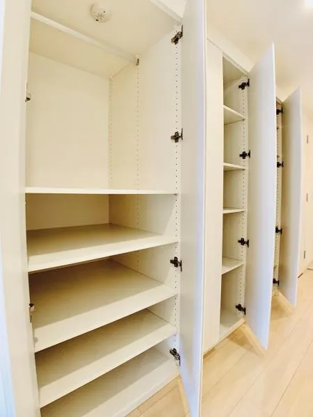 Brillia Ist Kitazawa - Interior - ["Shelf", "Furniture", "Property"]