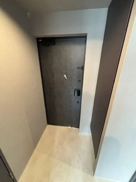 EXAM AKASAKA - Interior - ["Flooring", "Floor", "Wood stain"]