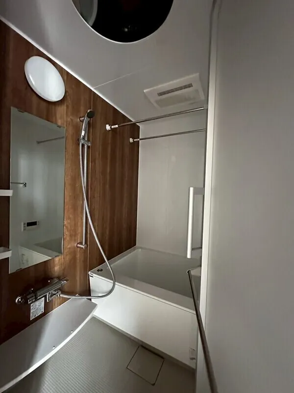 Lumique Omori - Interior - ["Flooring", "Interior design", "Plumbing fixture"]