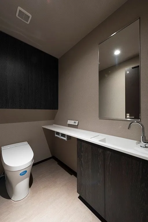 Residia Tower Azabujuban - Interior - ["Mirror", "Plumbing fixture", "Tap"]