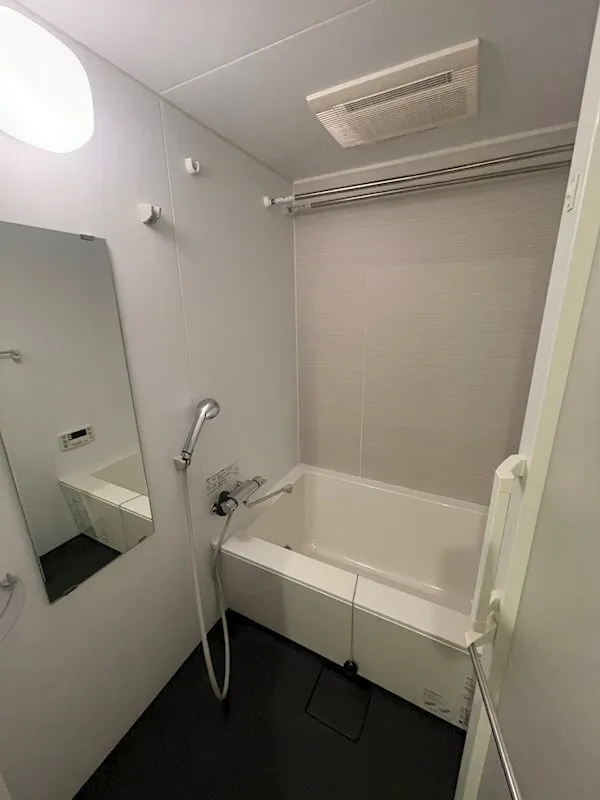Shinagawa East - Interior - ["Plumbing fixture", "Flooring", "Floor"]