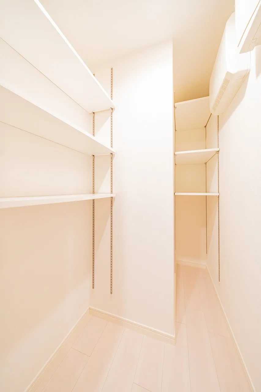 Central Park Tower La Tour Shinjuku - Interior - ["Wood", "Fixture", "Interior design"]