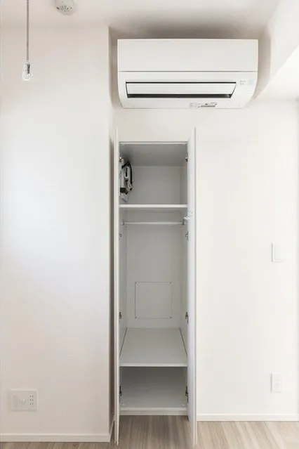 La Sante Ueno - Interior - ["Kitchen appliance", "Home appliance", "Fixture"]
