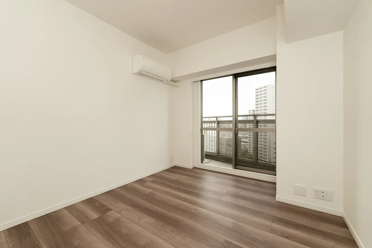 Platine Tamachi - Interior - ["Wood flooring", "Apartment", "Laminate flooring"]