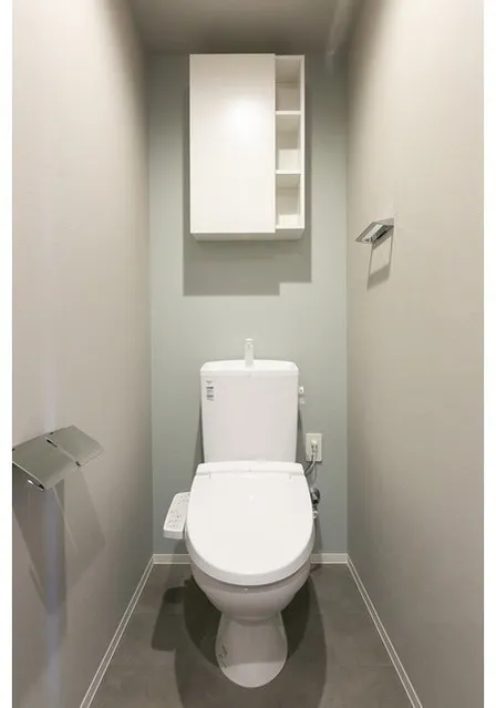 La Douceur Sugamo West - Interior - ["Toilet seat", "Toilet", "Plumbing fixture"]