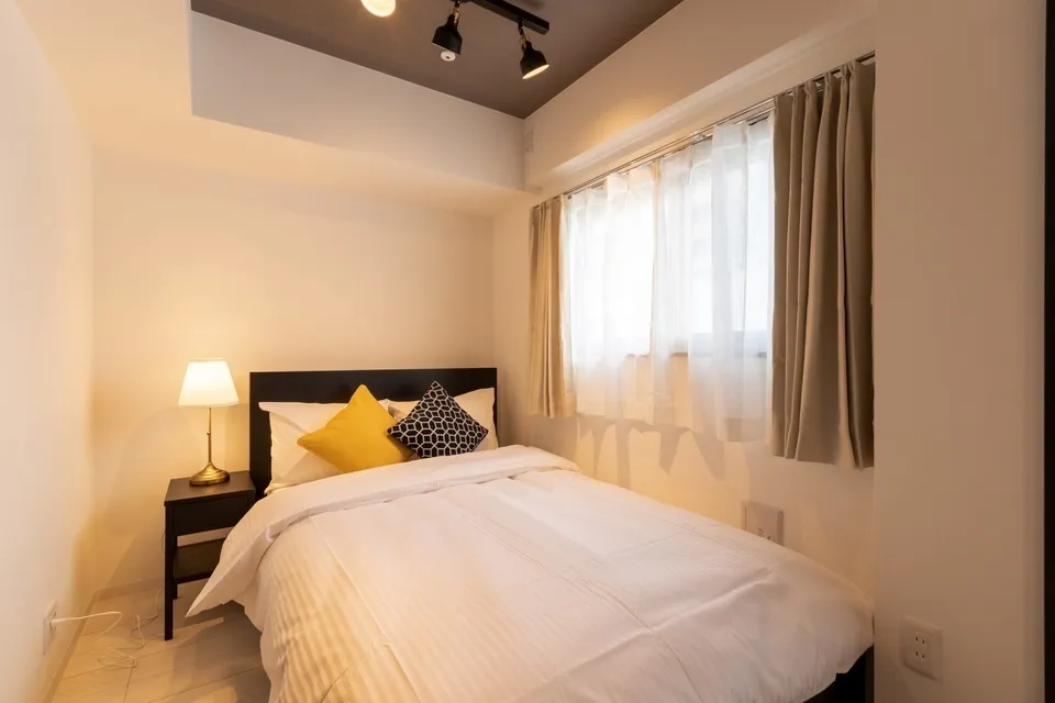 Hmlet Shinjuku Gyoenmae - Interior - ["Interior design", "Ceiling", "Furniture"]