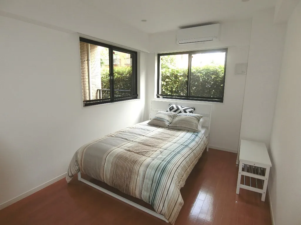 Residence Mishuku - Interior - ["Property", "Furniture", "Window"]