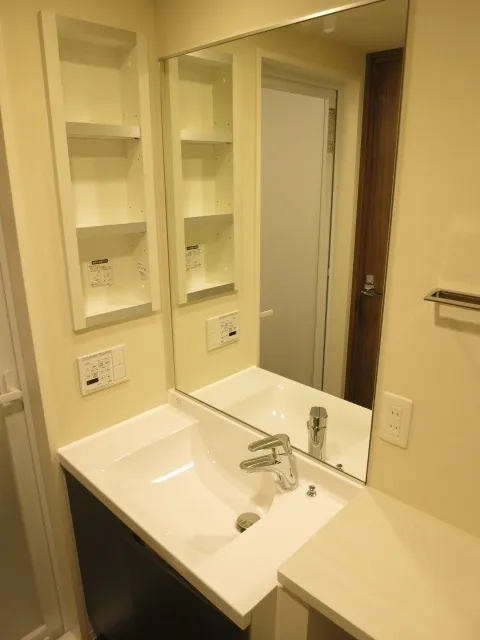 A-Standard Shibaura - Interior - ["Bathroom Sink", "Flooring", "Interior design"]