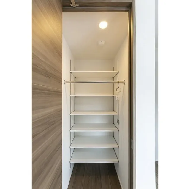 Orchid Residence Ueno Inaricho - Interior - ["Wood", "Floor", "Flooring"]