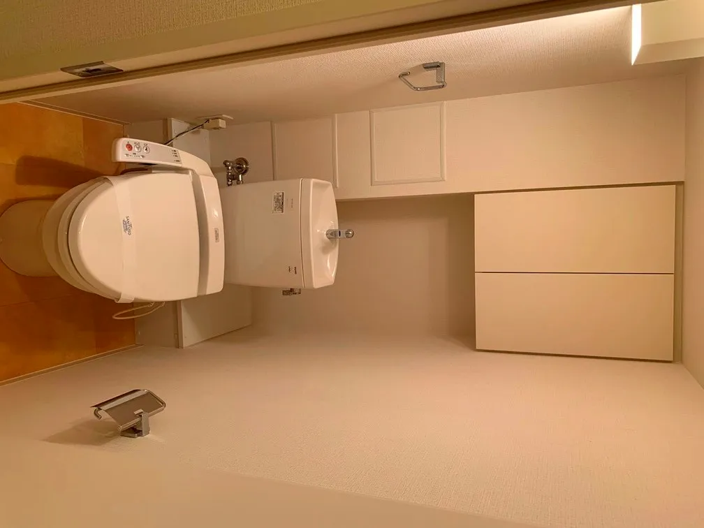 La Douceur Sugamo - Interior - ["Plumbing fixture", "Building", "Toilet seat"]