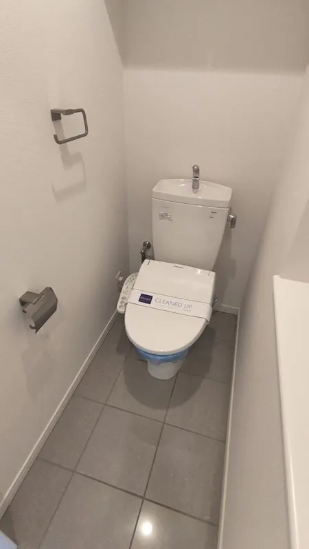 Residia Bunkyo Honkomagome - Interior - ["Toilet seat", "Toilet", "Plumbing fixture"]