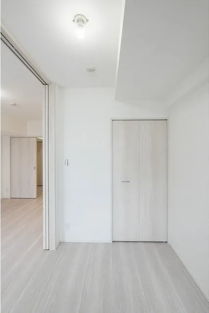 Comforia Live Kiba - Interior - ["Building", "Fixture", "Wood"]