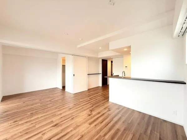 Duo Flatz Kasai - Interior - ["Wood flooring", "Flooring", "Floor"]