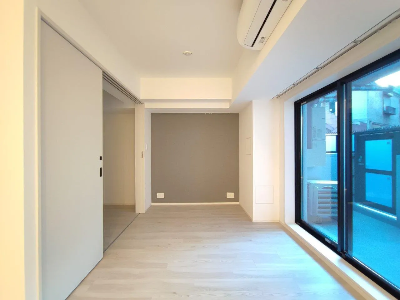 Cross Residence Takadanobaba - Interior - ["Property", "Building", "Fixture"]