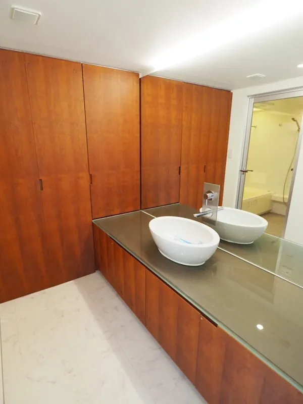 Residia Kita Shinjuku - Interior - ["Brown", "Bathroom sink", "Tap"]