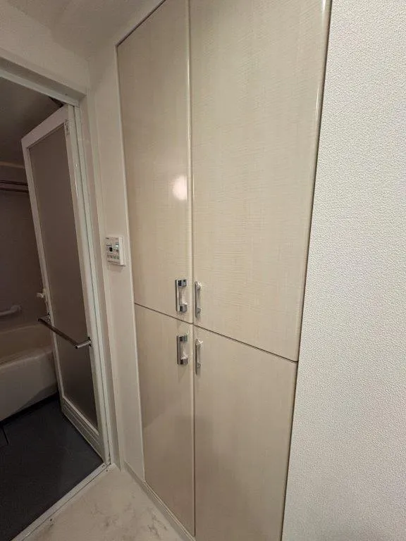 Central Crib Roppongi II - Interior - ["Flooring", "Wood", "Floor"]