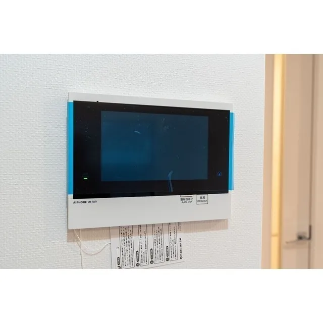 Stylio Ikegami WeLL - Interior - ["Rectangle", "Computer monitor accessory", "Television"]