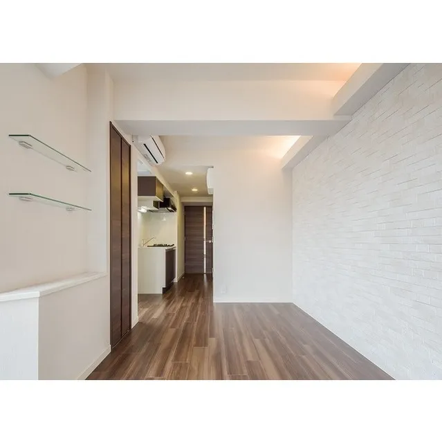 Comforia Kamata - Interior - ["Building", "Wood", "Rectangle"]