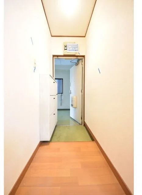 No. 6 Hokushin Building - Interior - ["Flooring", "Wall", "Floor"]