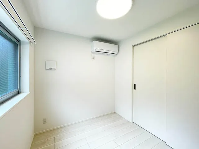 CASA GRAZIE Nishi-Ojima - Interior - ["Fixture", "Window", "Floor"]