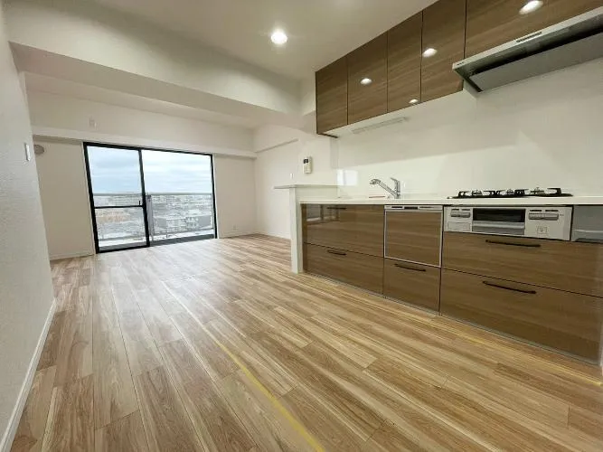 Maison Chiba Room 702