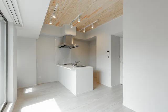 Ampersand Kita-Shinjuku - Interior - ["Building", "Hall", "Interior design"]