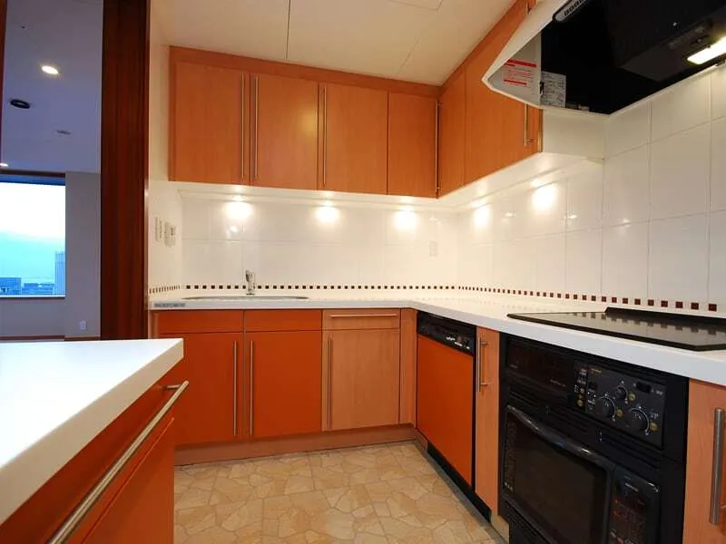 La Tour Shibakoen - Interior - ["Cabinetry", "Countertop", "Wood"]