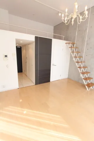 Prime Urban Shibaura LOFT - Interior - ["Wood", "Flooring", "Floor"]
