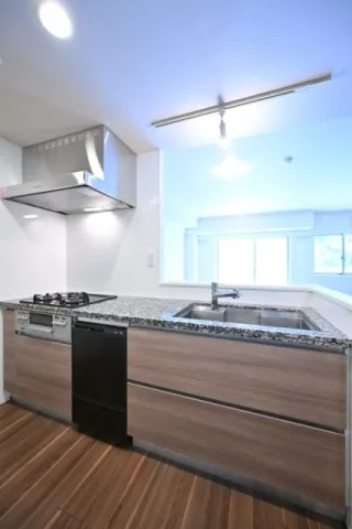 Open Residencia Takanawa Place - Interior - ["Kitchen", "Countertop", "Flooring"]