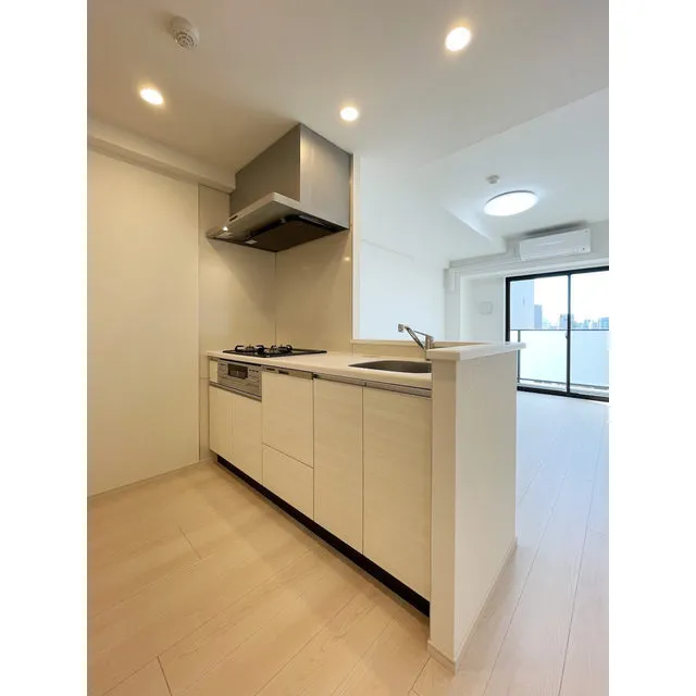 Comforia Live Sugamo - Interior - ["Cabinetry", "Building", "Countertop"]