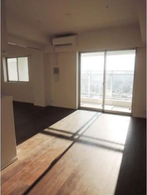 Park Axis Takinogawa La Breeze - Interior - ["Building", "Window", "Fixture"]