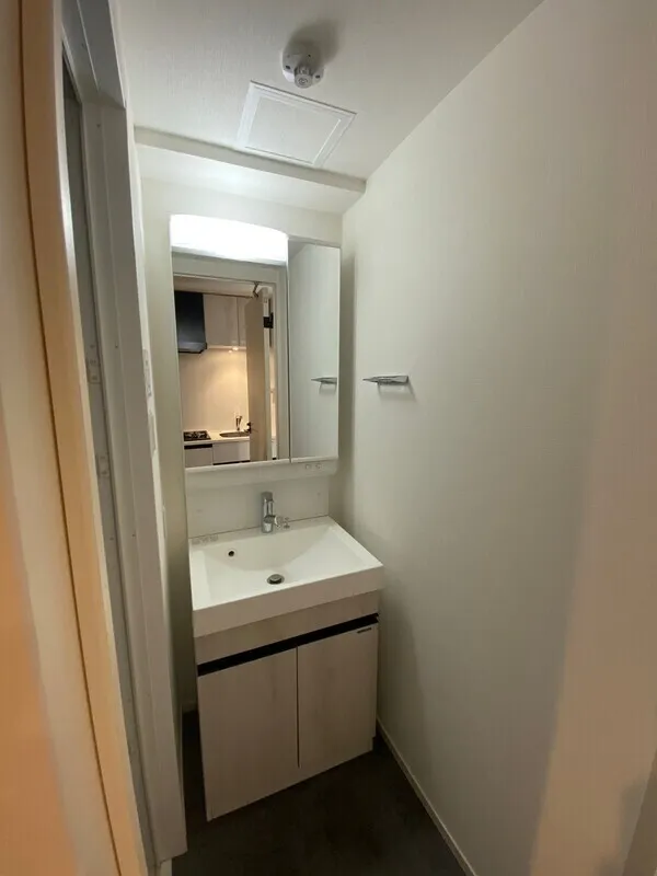 Struth Plus Nishinippori - Interior - ["Plumbing fixture", "Interior design", "Flooring"]