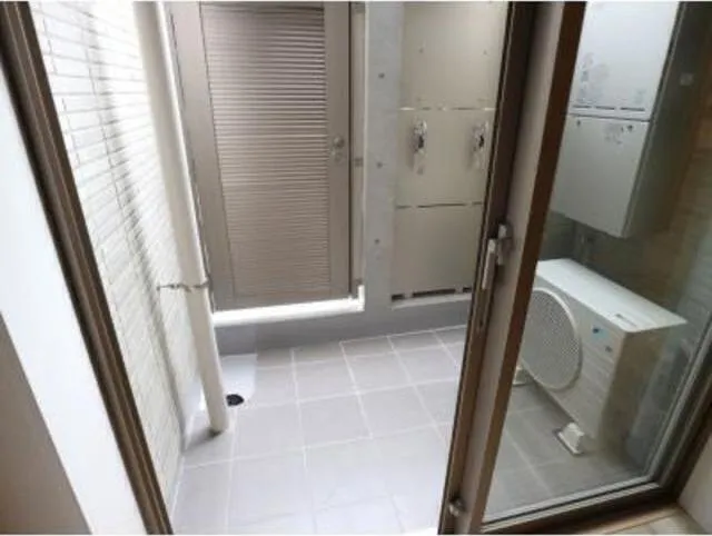 Comodo Ebisu - Interior - Balcony