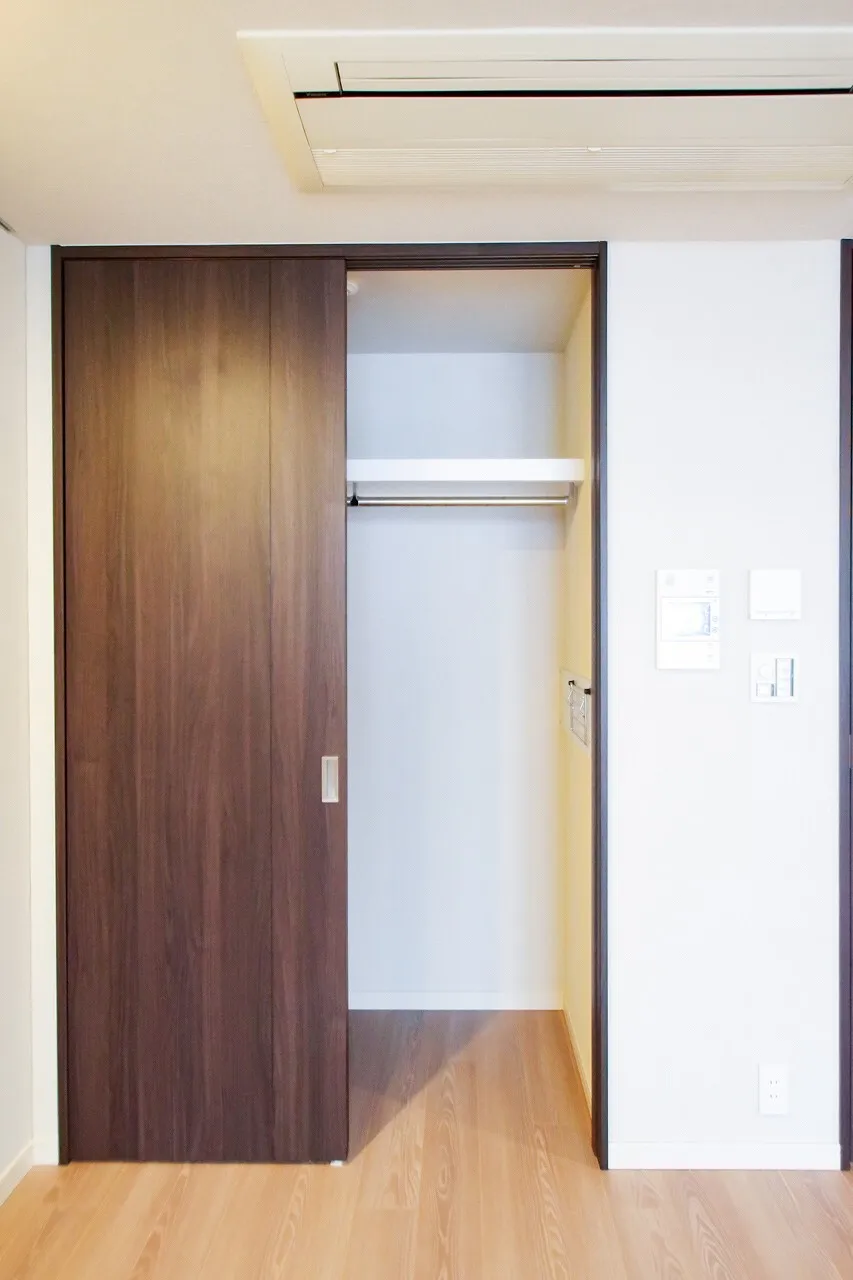 La Tour Shinjuku Annex - Interior - ["Cabinetry", "Building", "Property"]