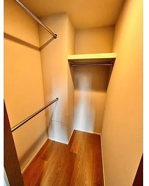 The Parkhouse Chiyoda Rokubancho - Interior - ["Wood", "Flooring", "Floor"]