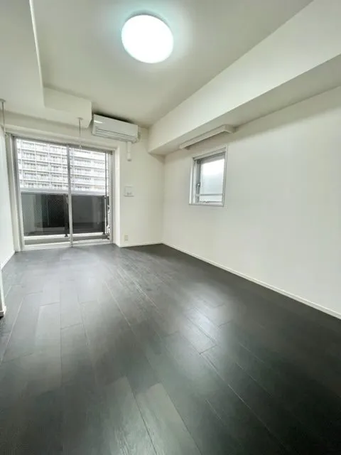 Residia Tsukishima II - Interior - ["Window", "Building", "Fixture"]