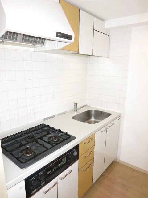 Primal Sangenjaya - Interior - ["Kitchen", "Kitchen Appliance", "Major appliance"]