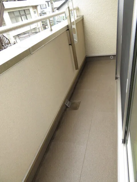 Wise Terrace Court - Interior - ["Floor", "Flooring", "Building material"]