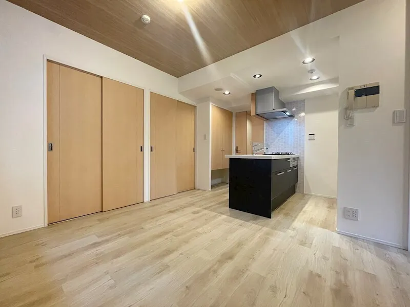 Residia Kanda - Interior - ["Flooring", "Wood flooring", "Floor"]