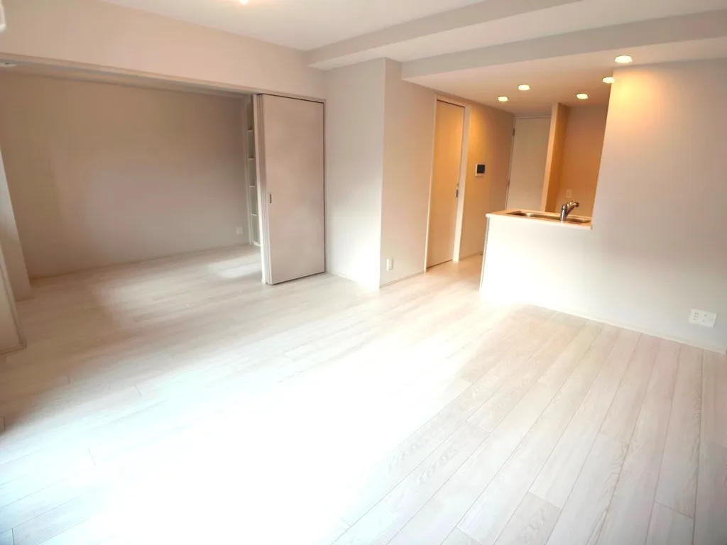 Lefon Progres Shimura Sakaue - Interior - ["Building", "Wood", "Hall"]