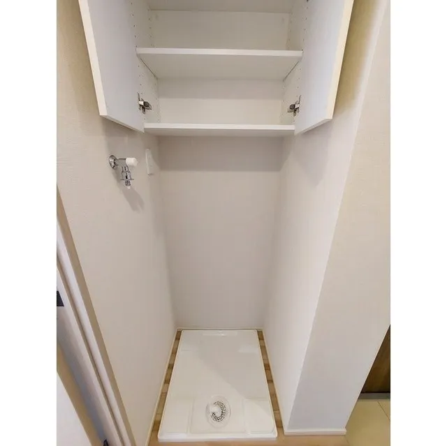 Geoent Monzen Nakacho - Interior - ["Wood", "Rectangle", "Fixture"]