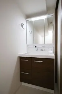 Roppongi View Tower - Interior - ["Bathroom cabinet", "Tap", "Cabinetry"]