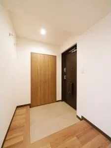 Roppongi View Tower - Interior - ["Property", "Room", "Building"]