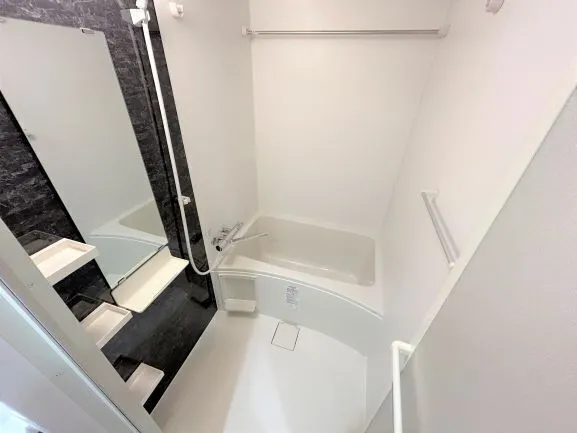 Serenite Esaka Miracle - Interior - ["Floor", "Plumbing fixture", "Plumbing"]